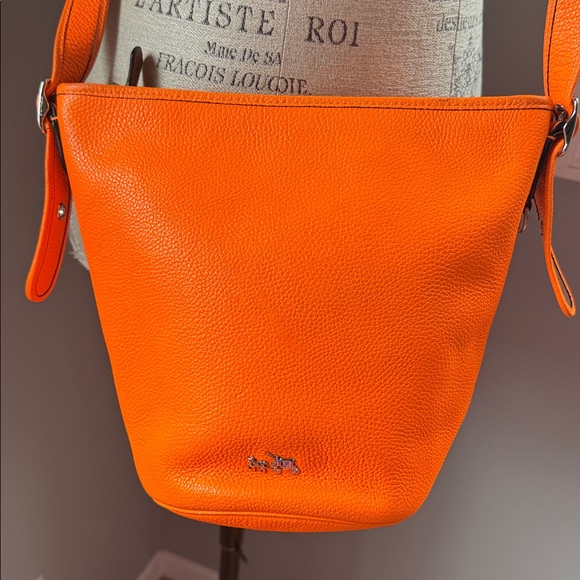 Coach vintage  neon orange duffle mini bucket feed bag crossbody (flaws) w/COA - Picture 2 of 16
